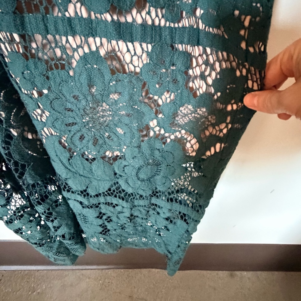 Bardot Mila floral lace midi dress green forest with beige lining M - Picture 4 of 5